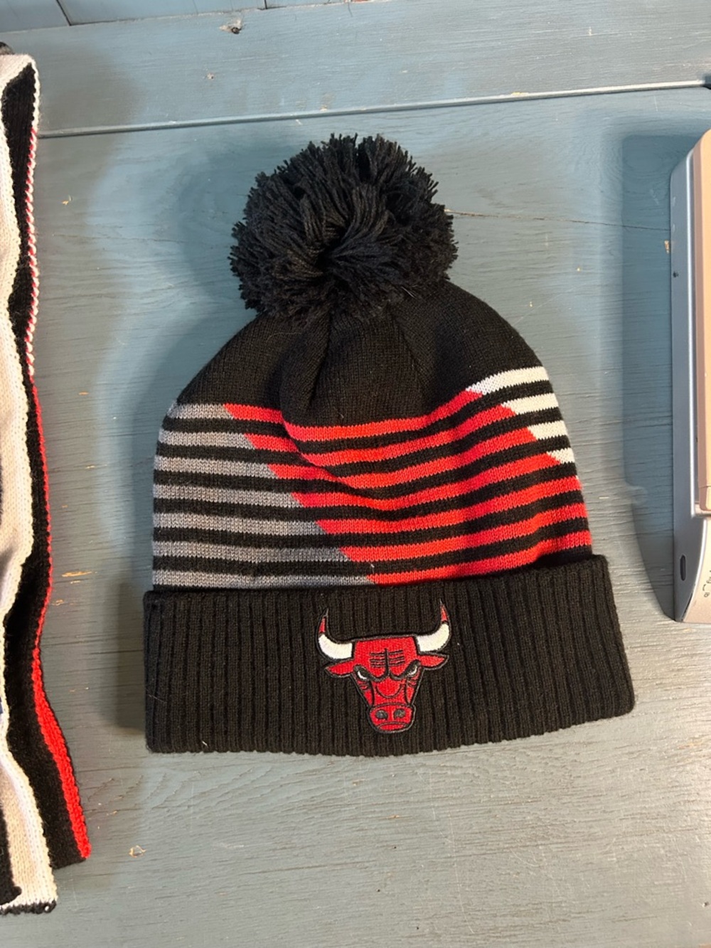 Ultra Game NBA Chicago Bulls Kids Pom Beanie Hat & Matching Scarf Black/Red/Gray